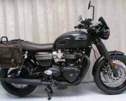 Triumph Bonneville T120 Black